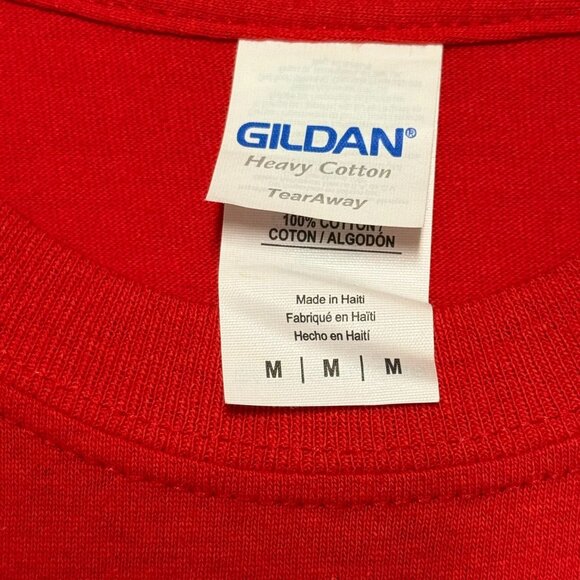 NEW Kareem Hunt Red Graphic Football T-Shirt M Gildan Heavy Cotton Sports Tee - Picture 3 of 7